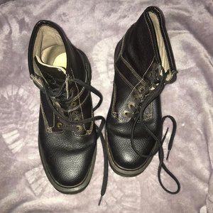 Dr. Martens Roseland Boots Size 10 Men/11 Women (Unisex)